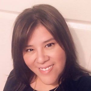 Meet your Posher, Yolanda